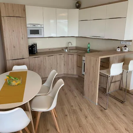 Strojarenska St. Apartament Koszyce